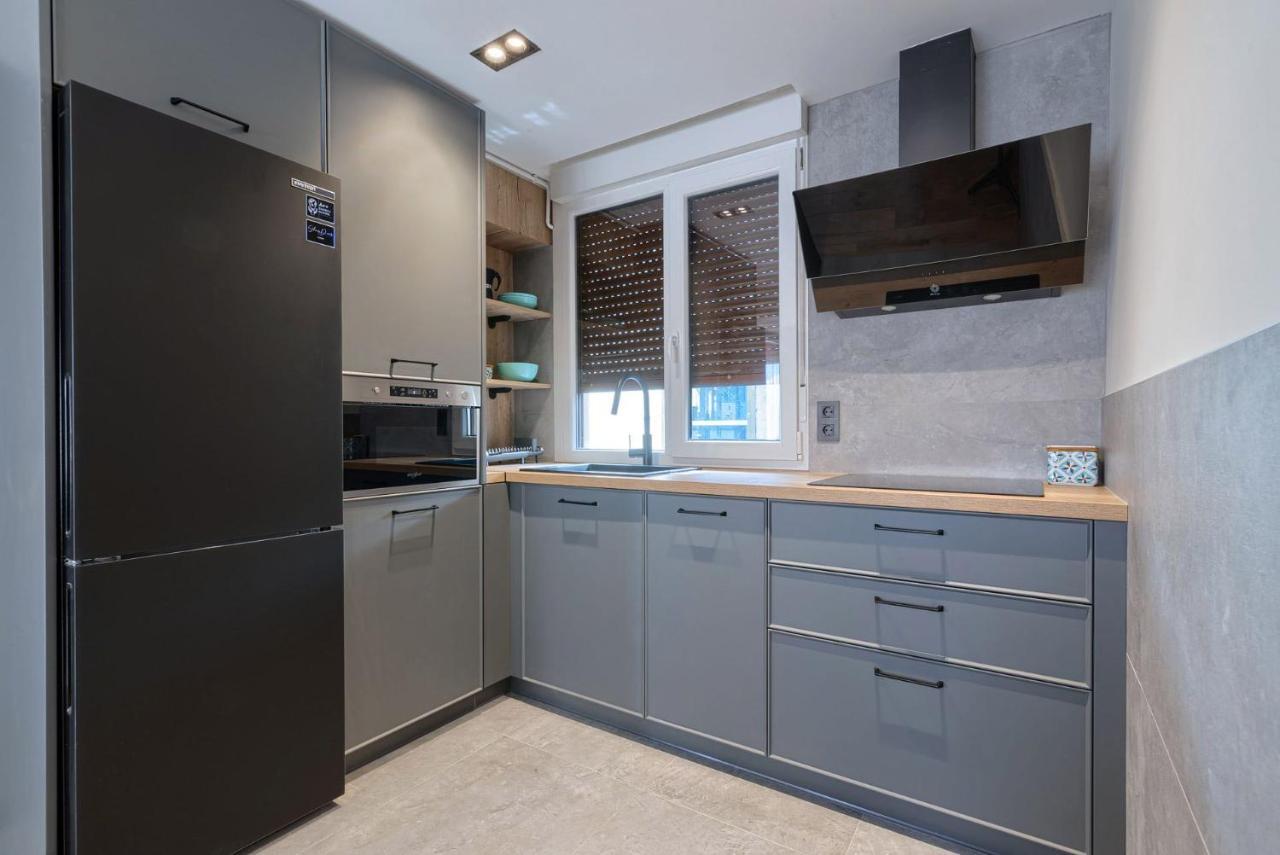Vivienda Turistica De Diseno Elegante Apartment Bilbao Luaran gambar