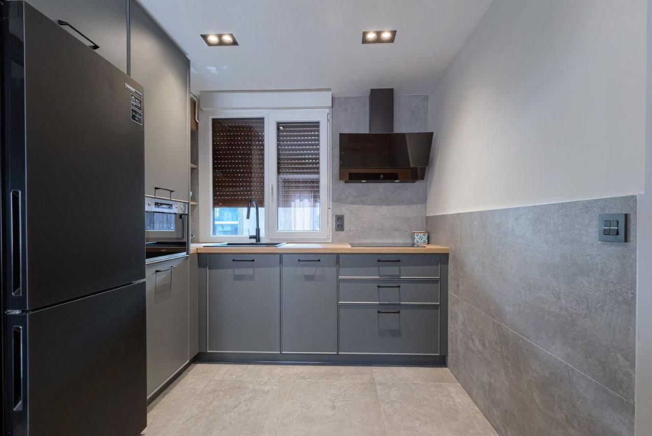 Vivienda Turistica De Diseno Elegante Apartment Bilbao Luaran gambar